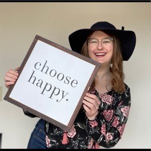 Meet your posher, Laura!